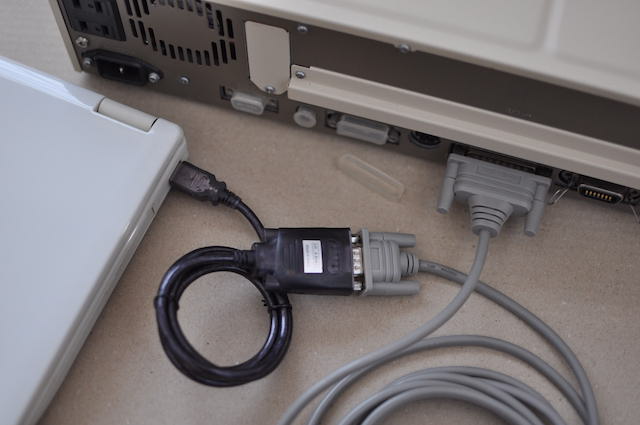 RS-232CシリアルケーブルとUSBシリアルケーブル