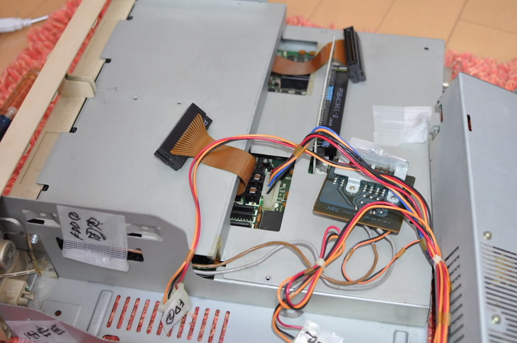 PC-8801FAを解体中