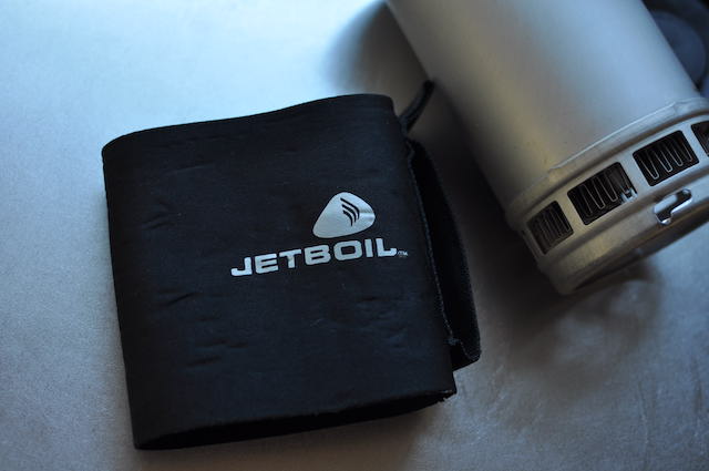 JETBOIL-ZIPの断熱カバーをはずしたところ