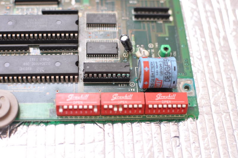PC-98DOメイン基板の充電池