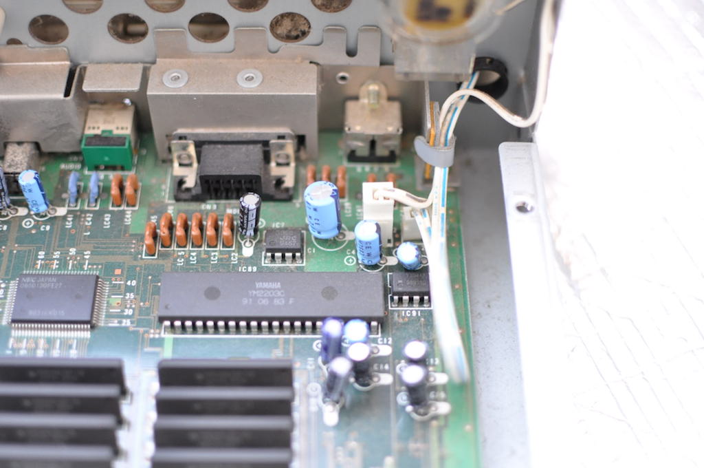 PC-98DO基板上のケーブル端子