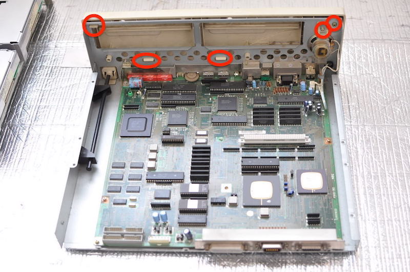 PC-98DOのフロントパネル取り外し