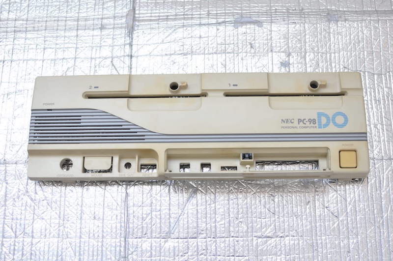 PC-98DOのフロントパネル取り外し