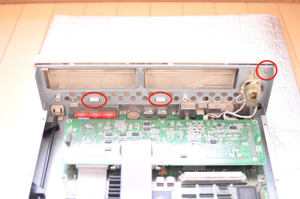 PC-98DO＋のフロントパネル取り外し