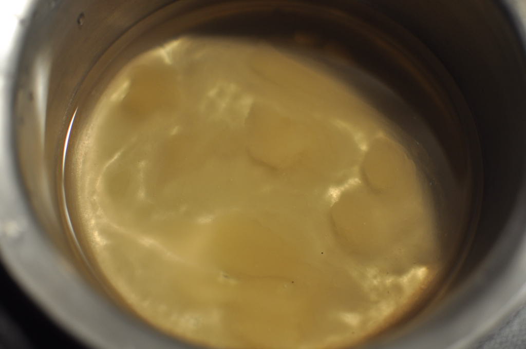 ハチミツで甘露煮のシロップを作る