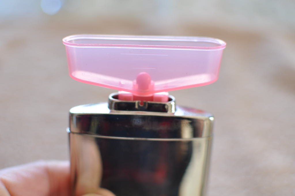 専用の注油カップ