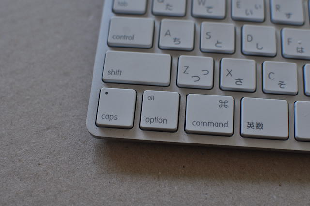 appleのUSBアルミキーボードA1242
