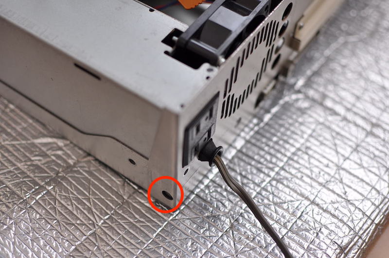 PC-8801FAのバックパネルのビス位置