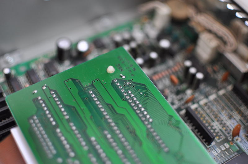 PC-8801FAの基板2階部分の取り外し