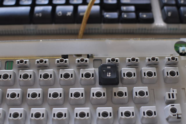 iMac_G3キーボードで「-（ハイフン）」キーの動作確認