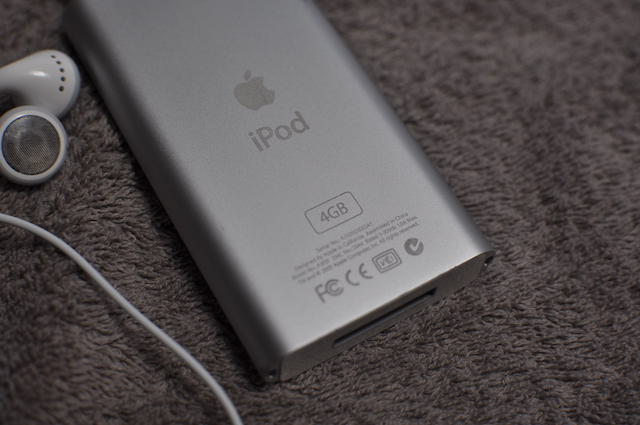 iPodMiniの裏側に記されたストレージ容量