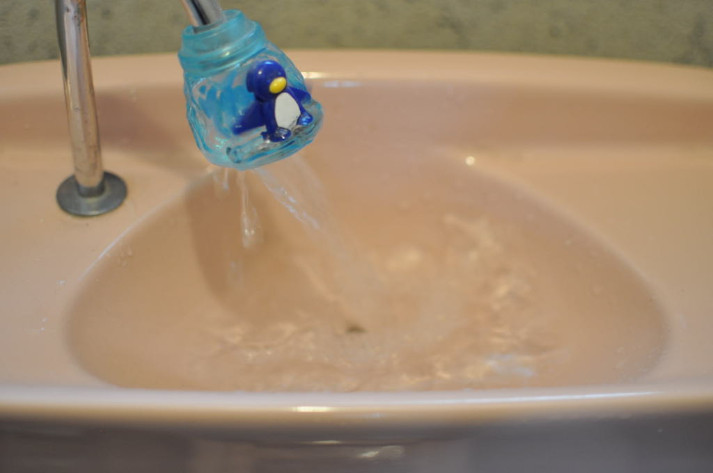 修理後のロータンク手洗い水栓の様子