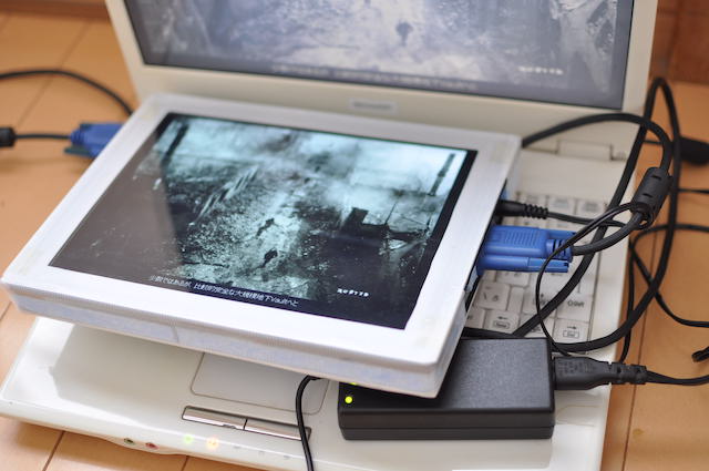 Windows-Vistaで起動したPCゲームFALLOUTの画面を出力している