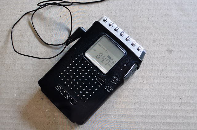 携帯ラジオSONY_ICF-R300