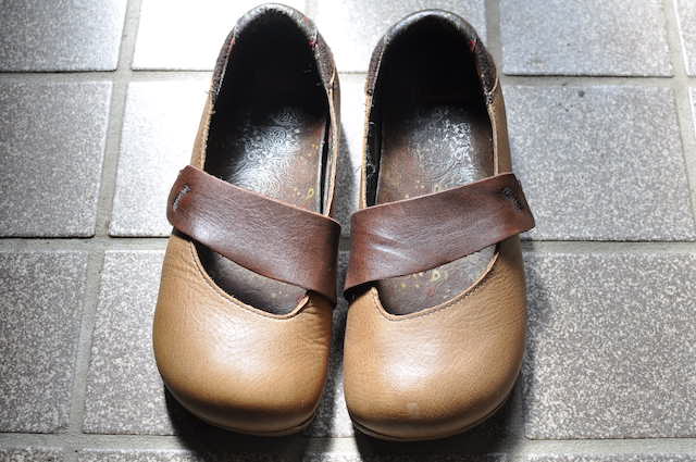 この度ソール剥がれを修理した靴