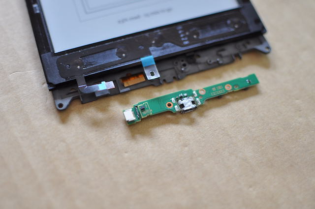 SONY-Readerの小型基板を再接続する