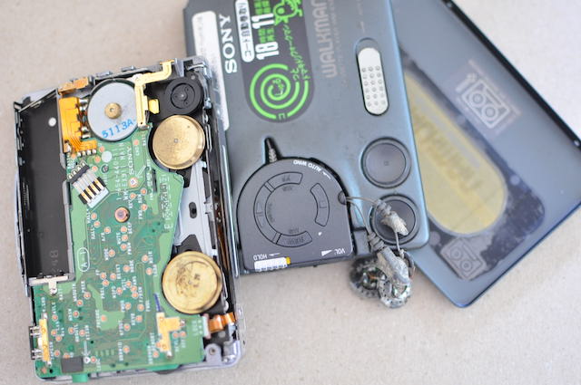 SONY_ウォークマン_WM-EX911を分解したところ
